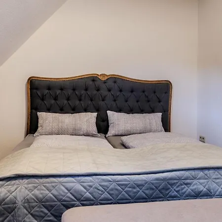 Forsthaus Trabronn | Sauna | Eingezaeunt | Grillplatz Сasa de vacaciones Forbach