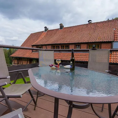 Forsthaus Trabronn | Sauna | Eingezaeunt | Grillplatz Сasa de vacaciones